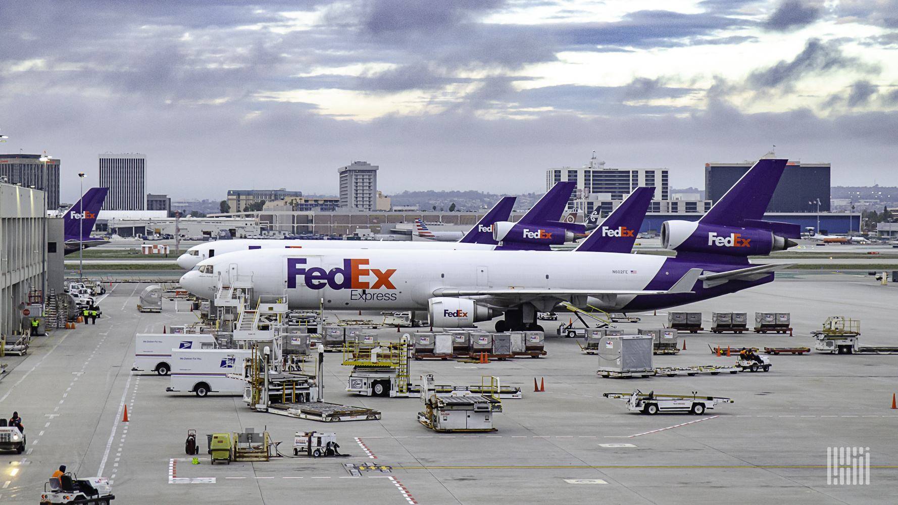 Precautions for Shipping Clothing to the United States by Sea